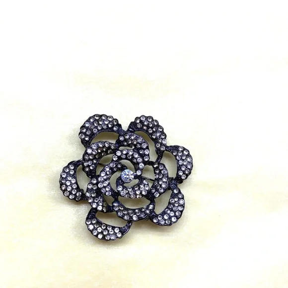 Vintage Floral Brooch Pin - Picture 4 of 10